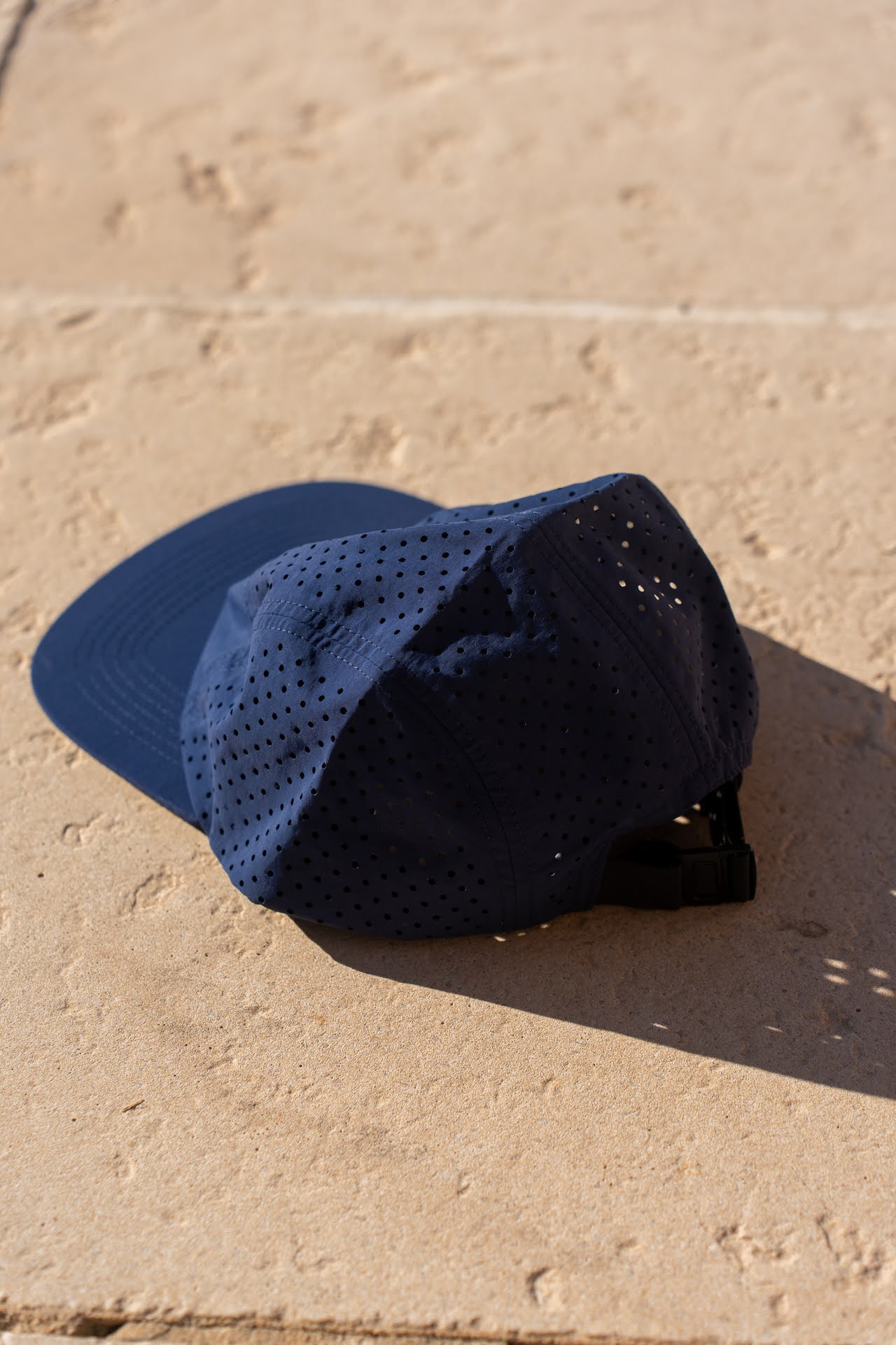 Image d'illustration principale du produit Casquette Running Rhino (Bleu) par LTD Coaching