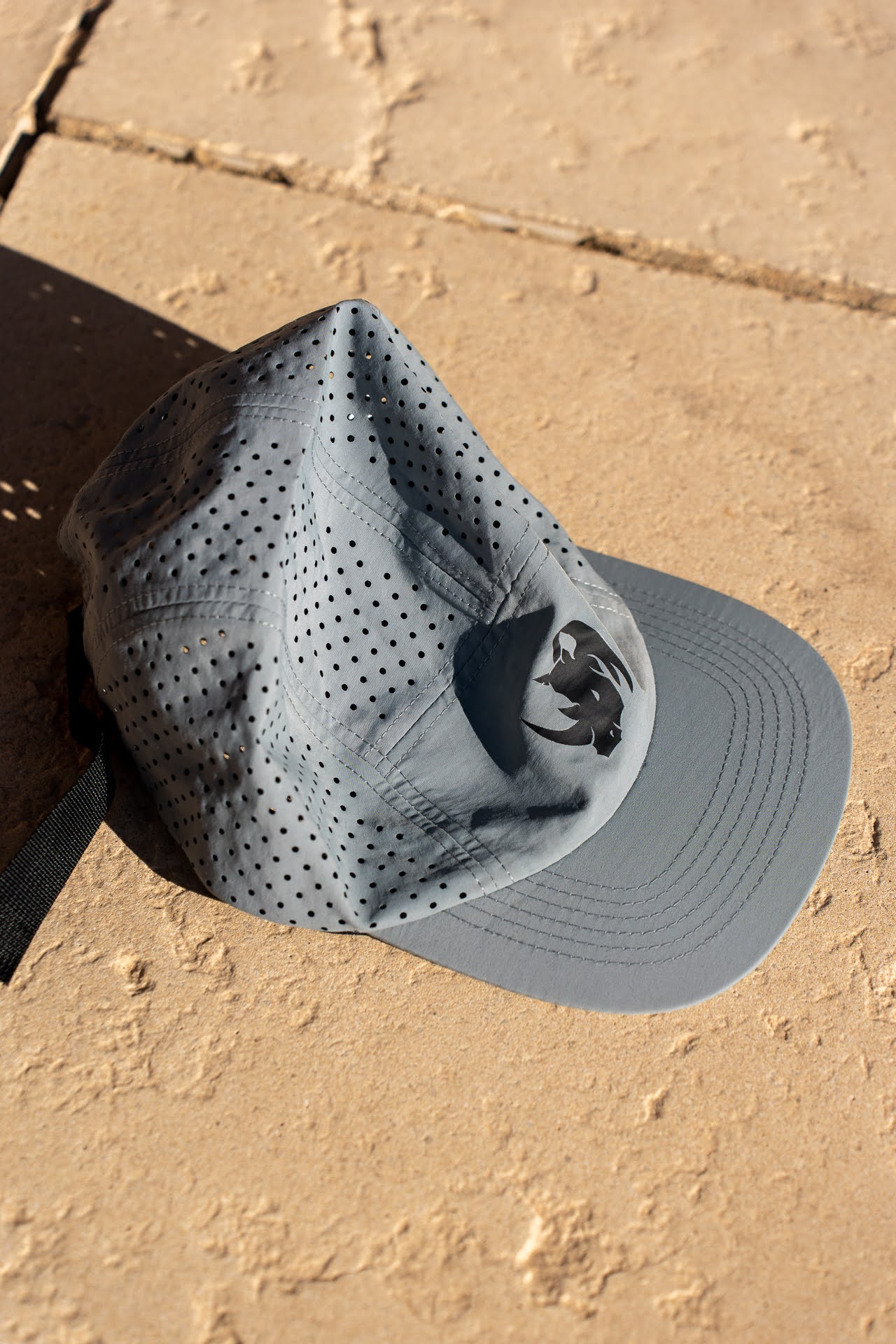 Image d'illustration principale du produit Casquette Running Rhino (Bleu) par LTD Coaching