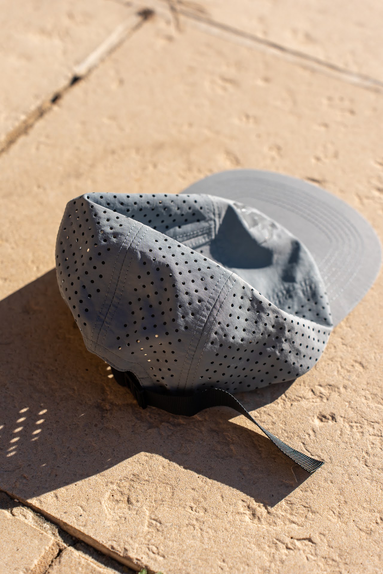 Image d'illustration principale du produit Casquette Running Rhino (Bleu) par LTD Coaching