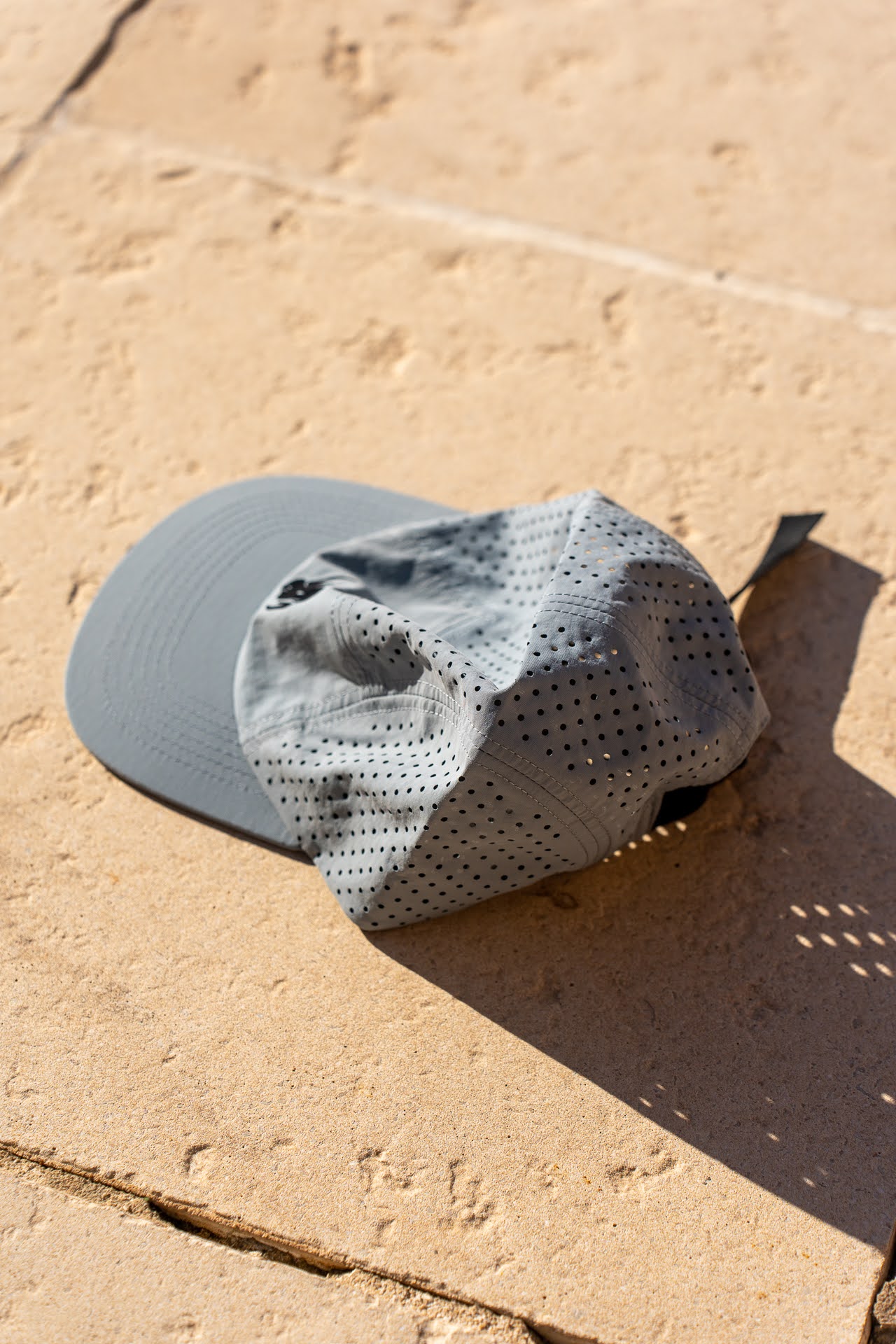 Image d'illustration principale du produit Casquette Running Rhino (Bleu) par LTD Coaching