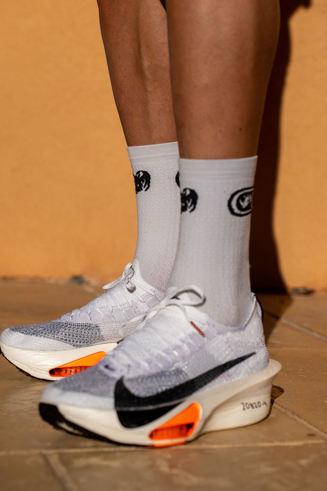 Image d'illustration principale du produit Chaussettes Team (Blanc/Noir) par LTD Coaching