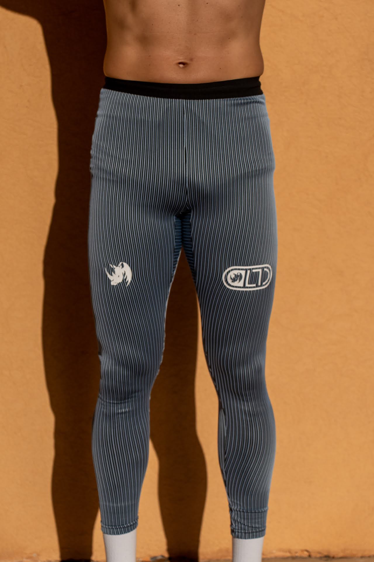 Image d'illustration principale du produit Cuissard Running Long (Noir/Blanc) par LTD Coaching