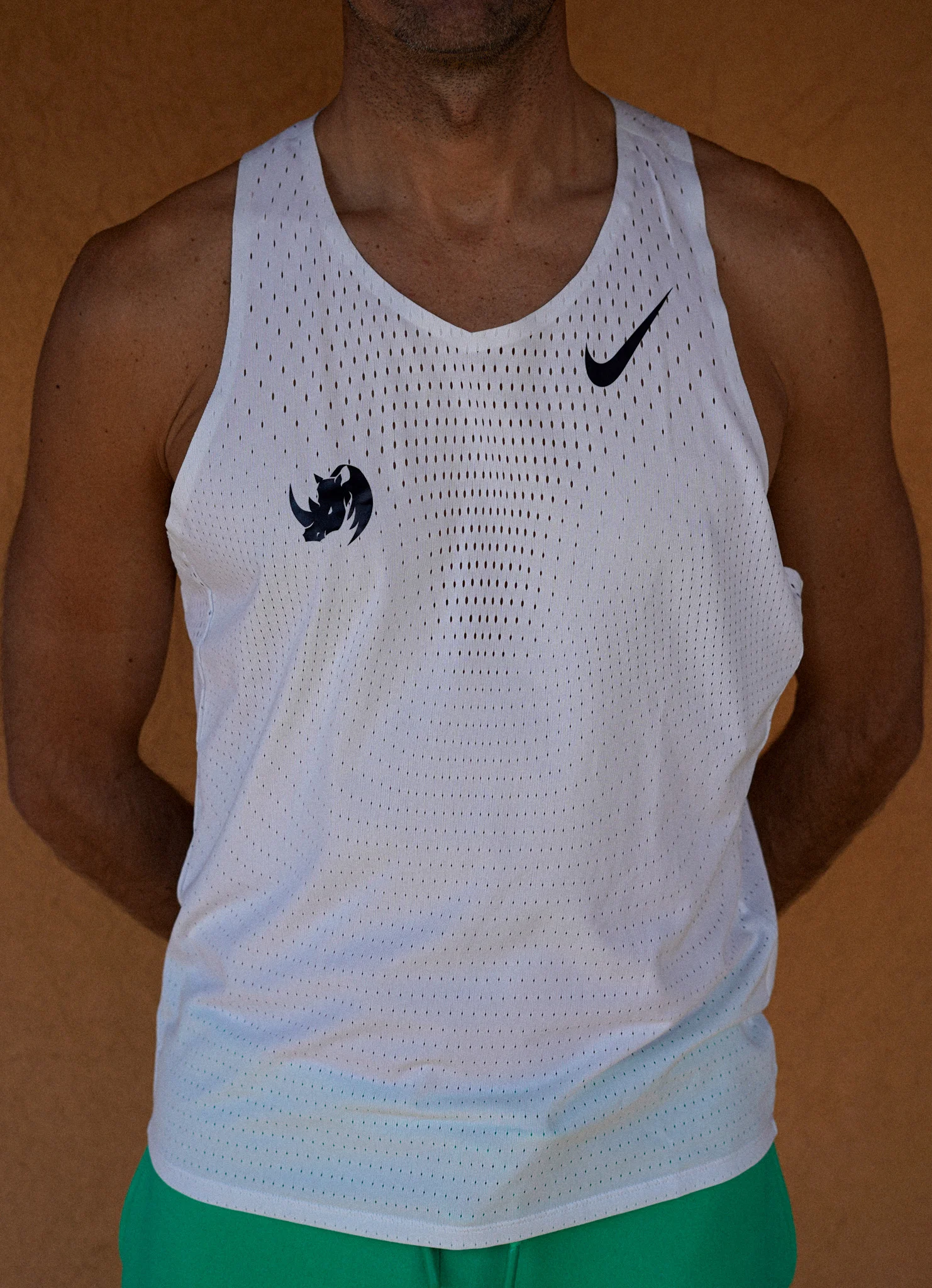 Image d'illustration principale du produit Débardeur Aeroswift (Blanc) par LTD Coaching