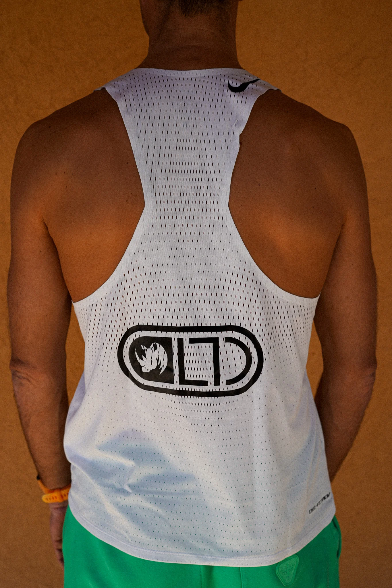 Image d'illustration principale du produit Débardeur Aeroswift (Blanc) par LTD Coaching