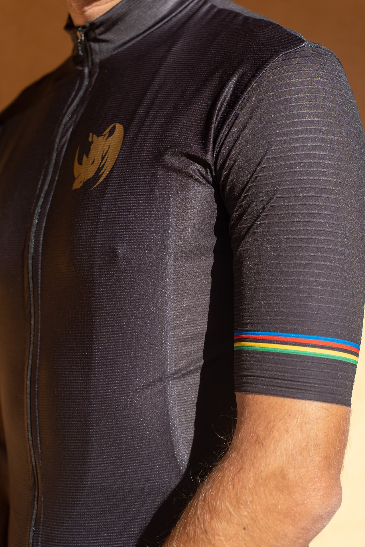 Image d'illustration principale du produit Jersey Coffee Ride (Noir/Or) par LTD Coaching