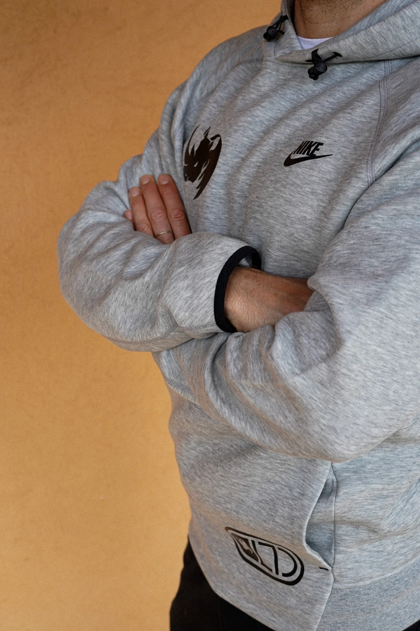 Image d'illustration principale du produit Sweatshirt Capuche (Gris) par LTD Coaching