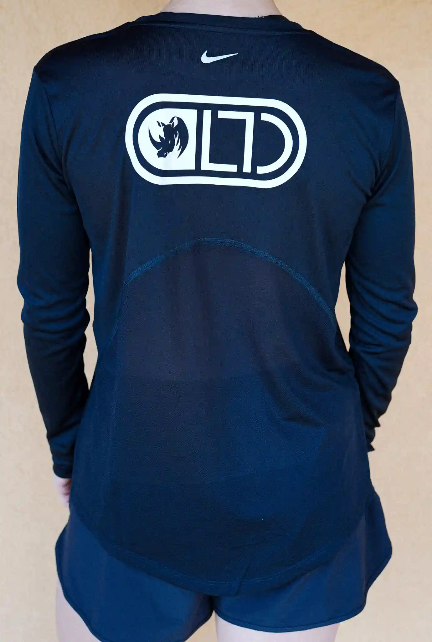 Image d'illustration principale du produit T-Shirt Running ML (Noir) par LTD Coaching