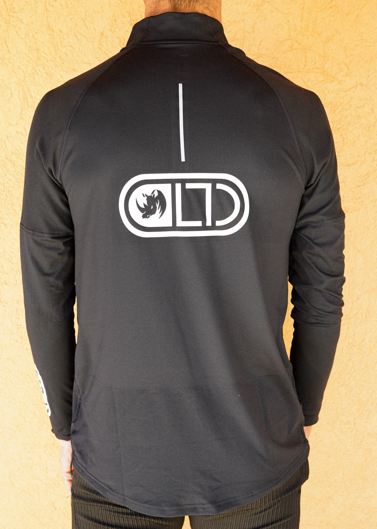 Image d'illustration principale du produit T-Shirt Running ML (Noir) par LTD Coaching