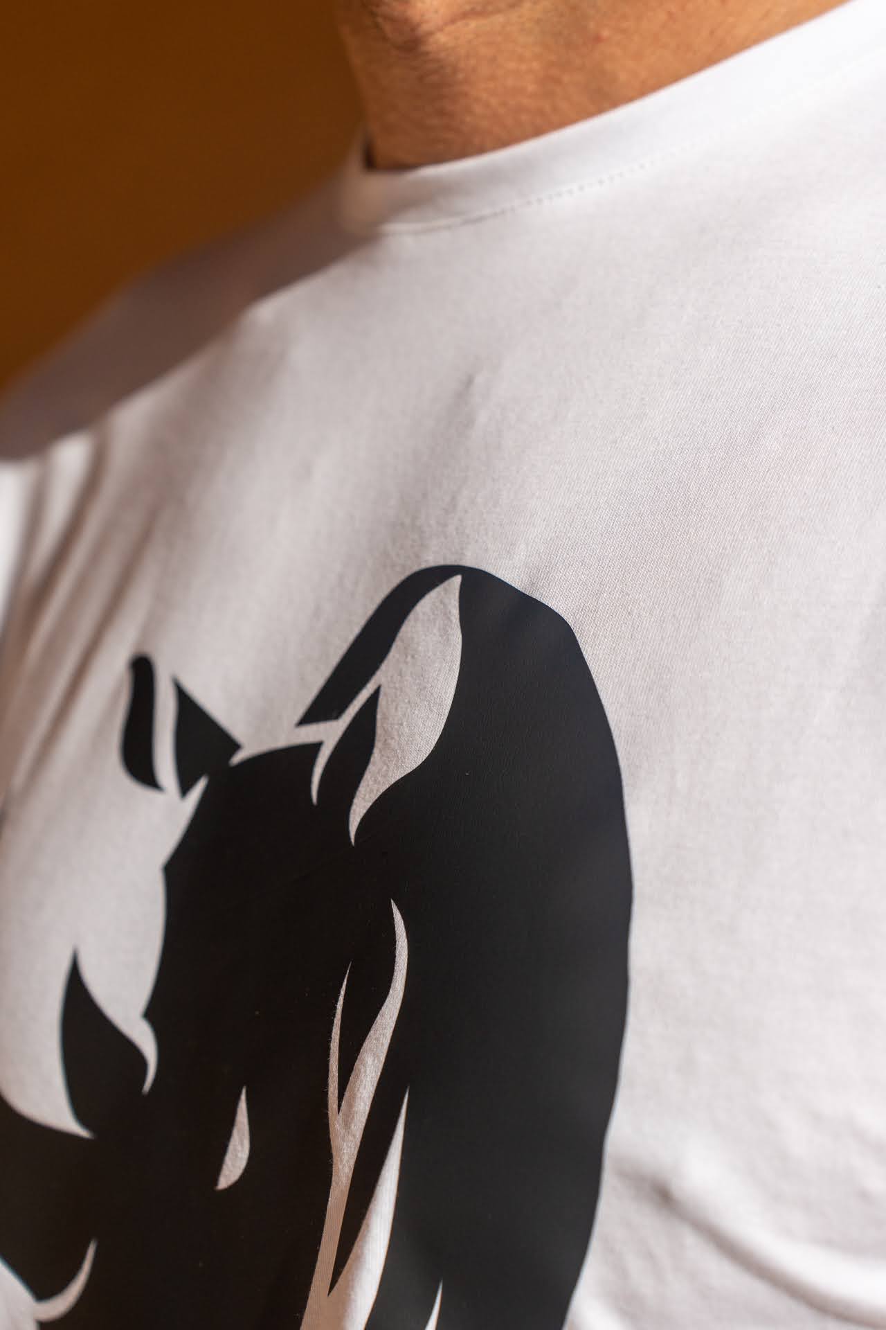 Image d'illustration principale du produit T-Shirt Podium MC (Blanc) par LTD Coaching